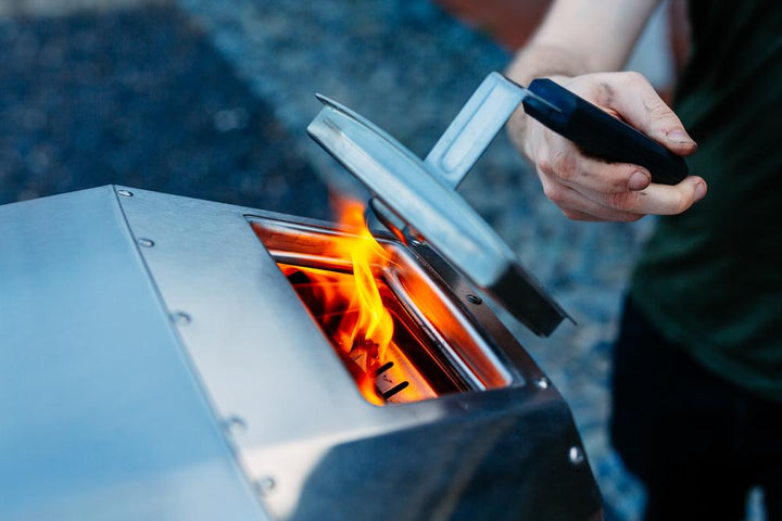 Ooni Karu 12" Multi-Fuel Portable Pizza Oven Wood, Charcoal & Gas UU-P0A100